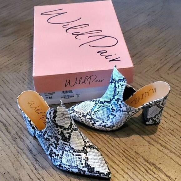 Size 7 black and white snake mules. NWT. - Picture 3 of 7